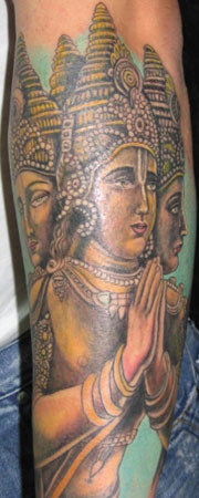 Braccio con tatuaggio persiano