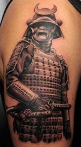 Tatuaggio samurai orientale su braccio