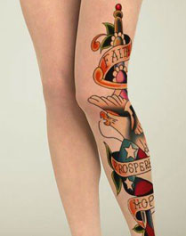 Tatuaggio sul ginocchio