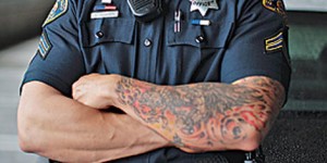 Si può entrare in polizia se si ha un tatuaggio?