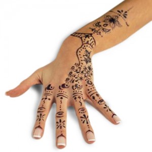 tatuaggio all'Hennè per matrimonio islamico 