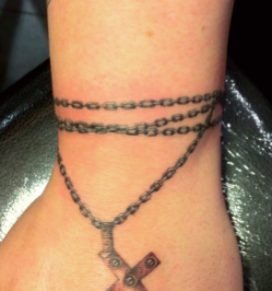 chain tattoo