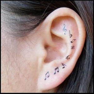 tatuaggio orecchio