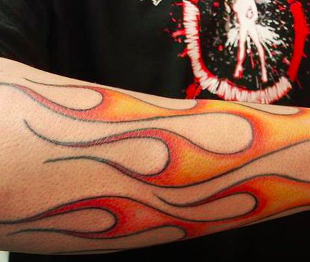 Tatuaggio fiamme: la guida completa - PassioneTattoo