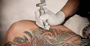 Tatuaggi e anticoagulanti, i pericoli