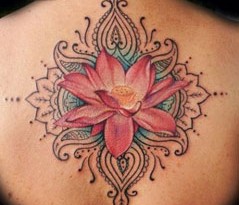 Tattoo con fiore di loto