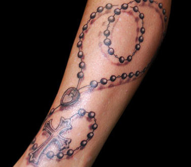 Tatuaggio Rosario  Significato e Simboli PassioneTattoo
