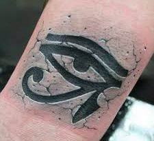 Significati del tattoo effetto pietra